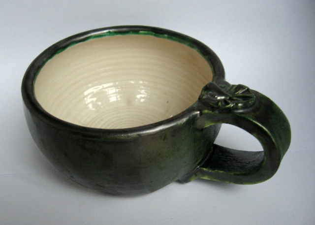 Бријачка шоља