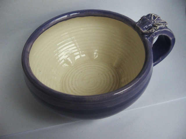 Бријачка шоља