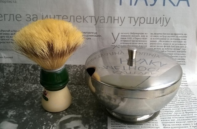 posuda sa poklopcem
