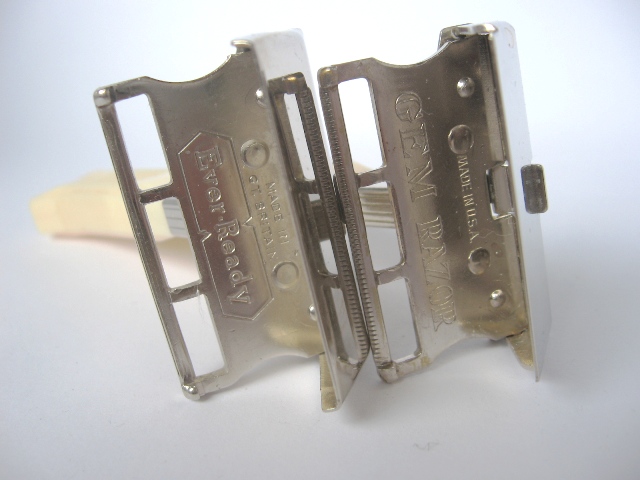 GEM i Ever Ready Featherweight blizanci