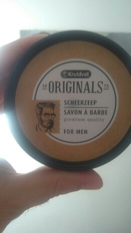 Kruidvat scherzeep savon à barbe.