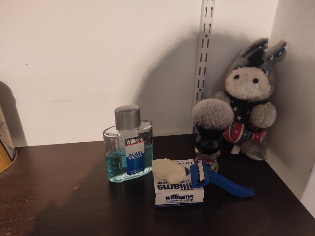 Enders Speed GEM & Williams mug soap